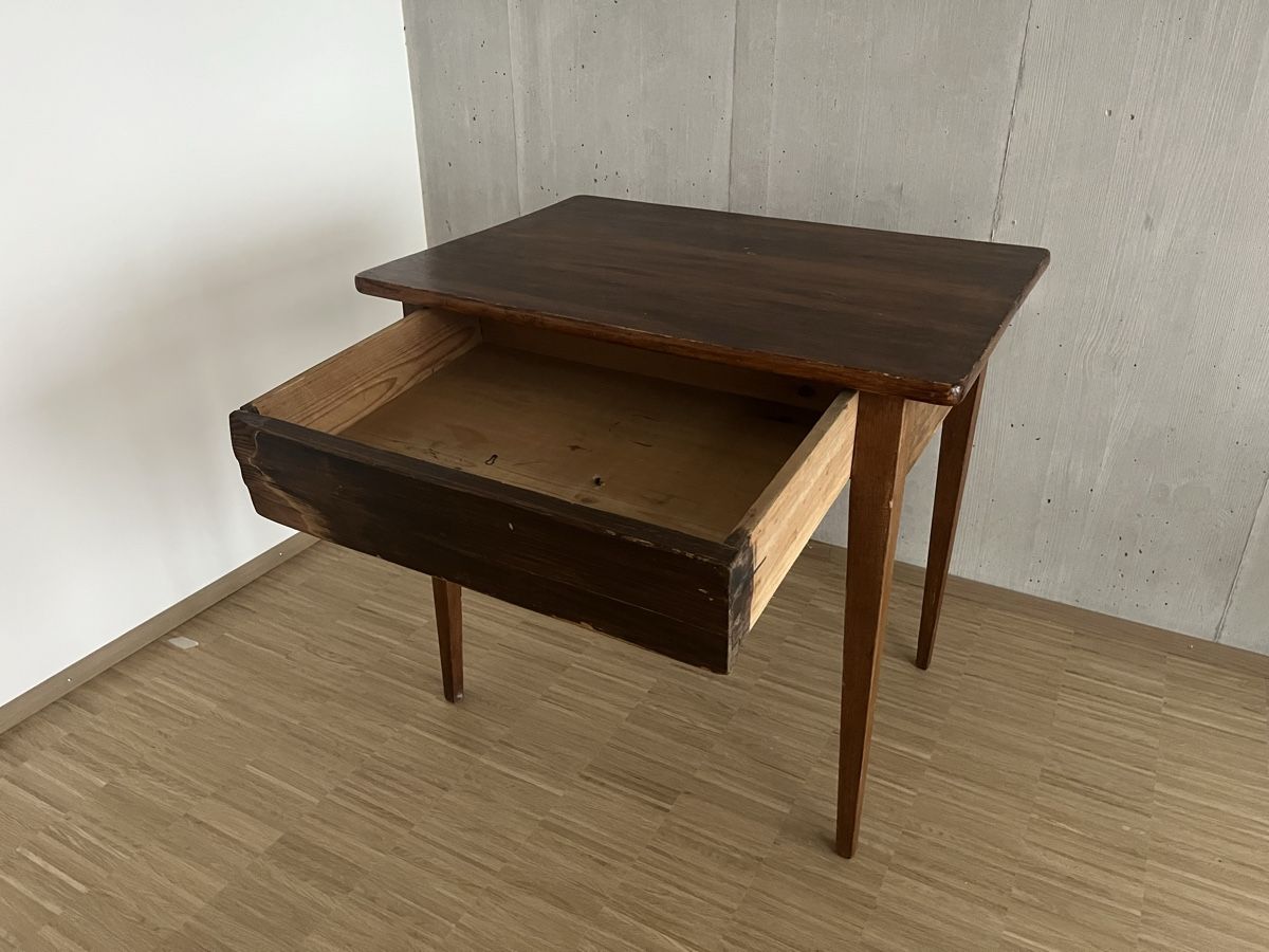 Tavoli: Kleiner Tisch Massivholz – Usato da Zürich venduto da Coco_Willi 1