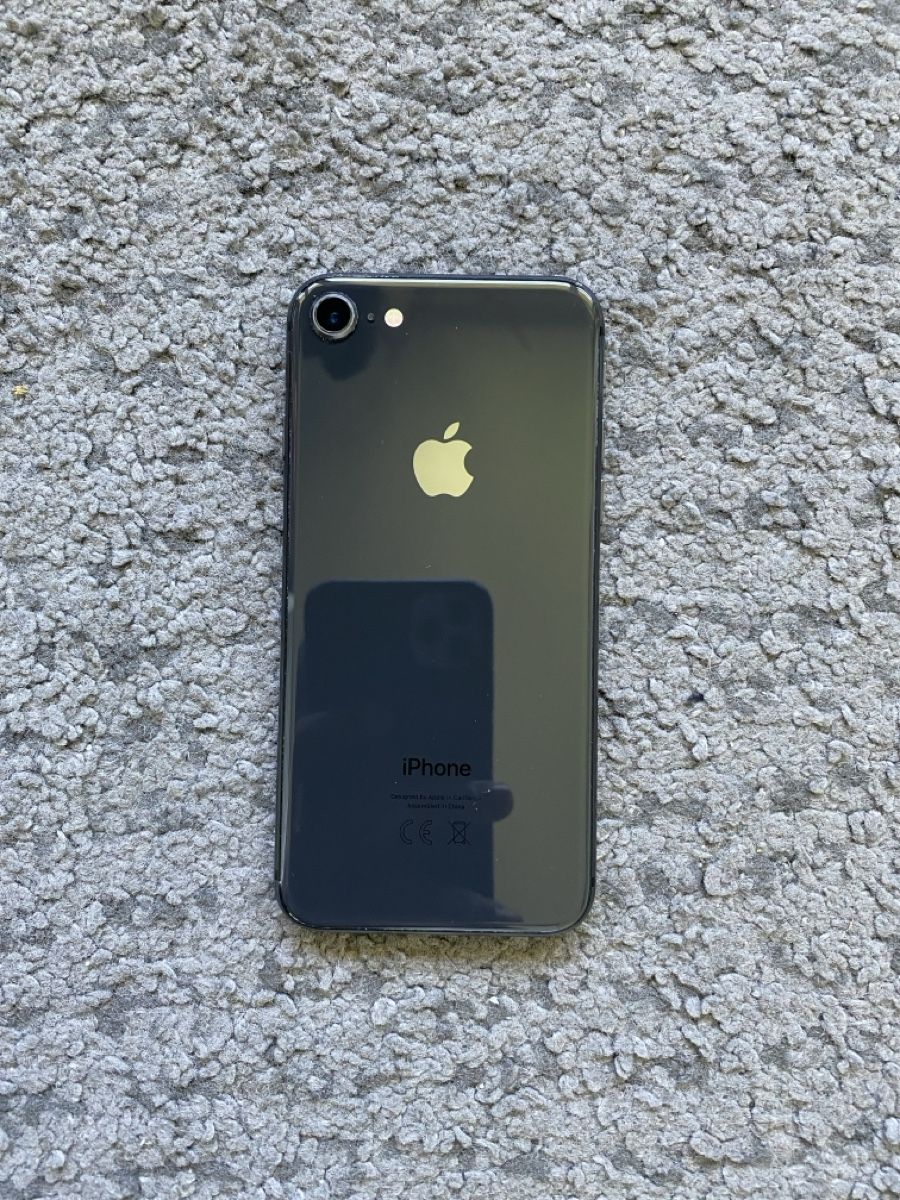Apple Telefoni cellulari / Smartphones: iPhone 8 64GB Noir - N.9 – Usato da Genève venduto da eth_6qs6