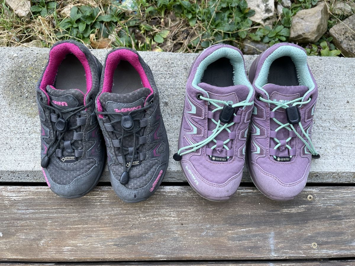 Lowa Schuhe für Jungen: Lowa Wanderschuhe Kinder 27 & 29 – Gebraucht aus Liestal von fbo_s2pf