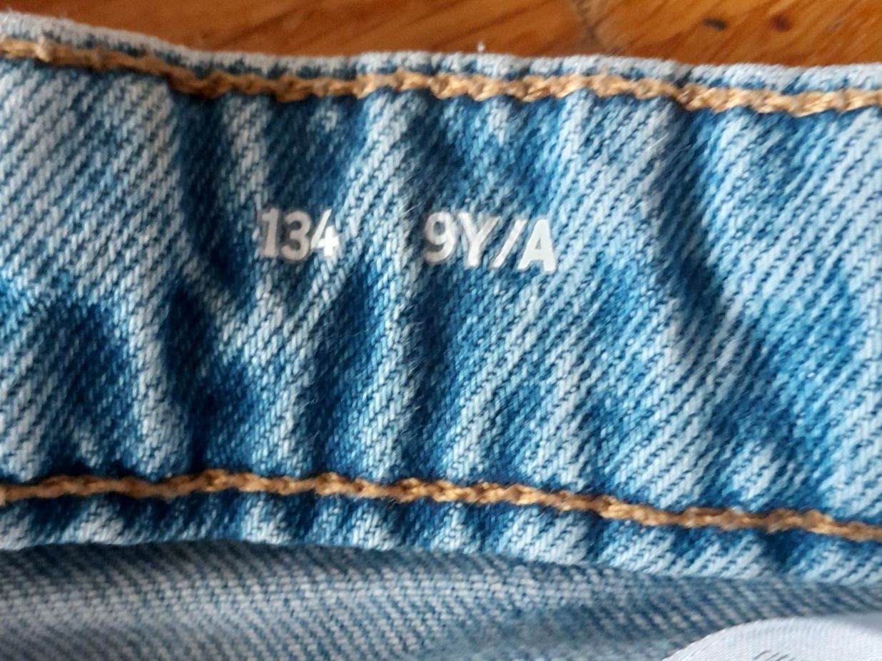 C&A Pantaloni: Shorts Gr. 134 – Usato da Worb venduto da Osterthal 2