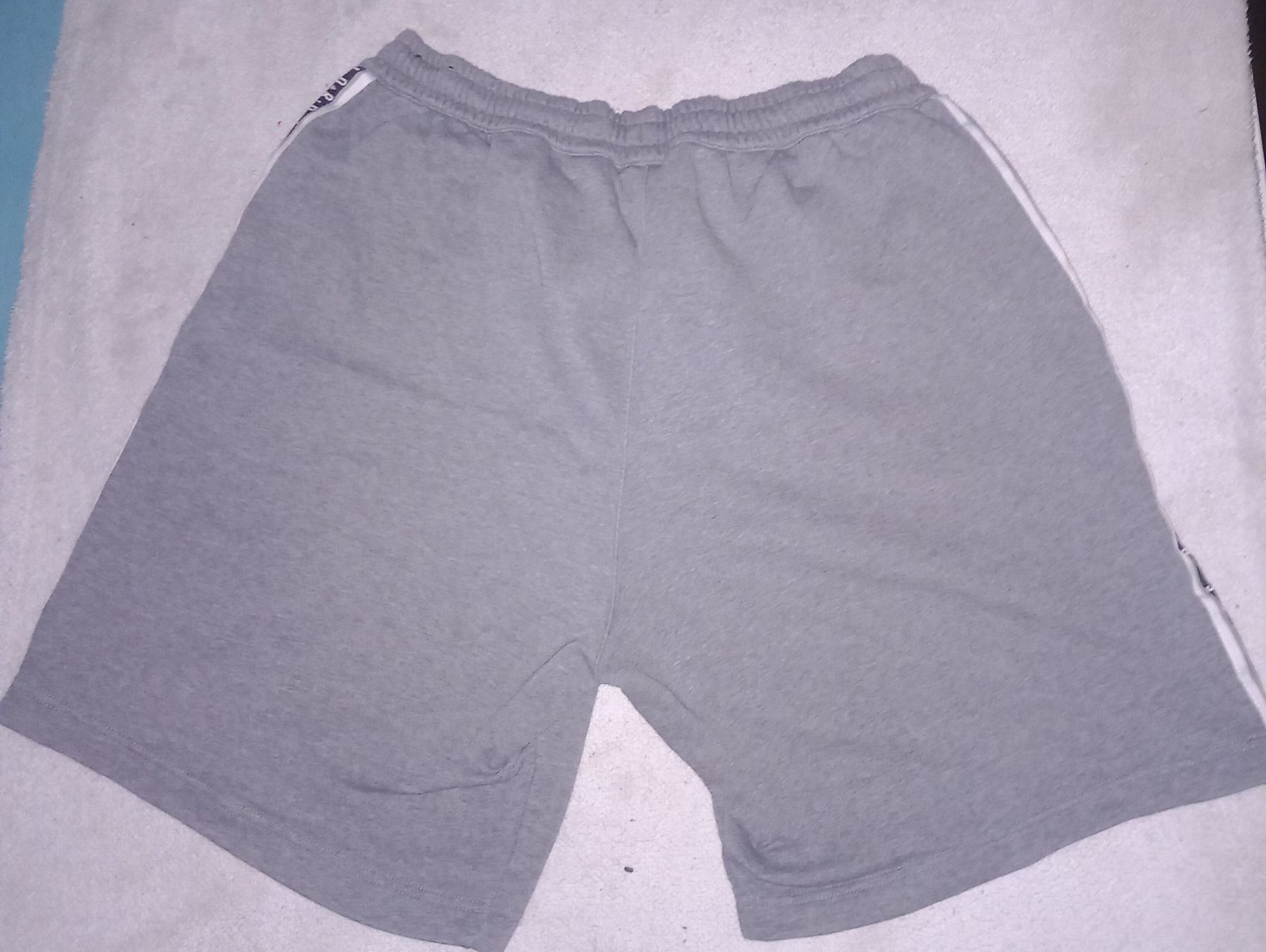 Jordan Pantaloni: Jordan shorts – Usato da Rapperswil SG venduto da Danii008 1
