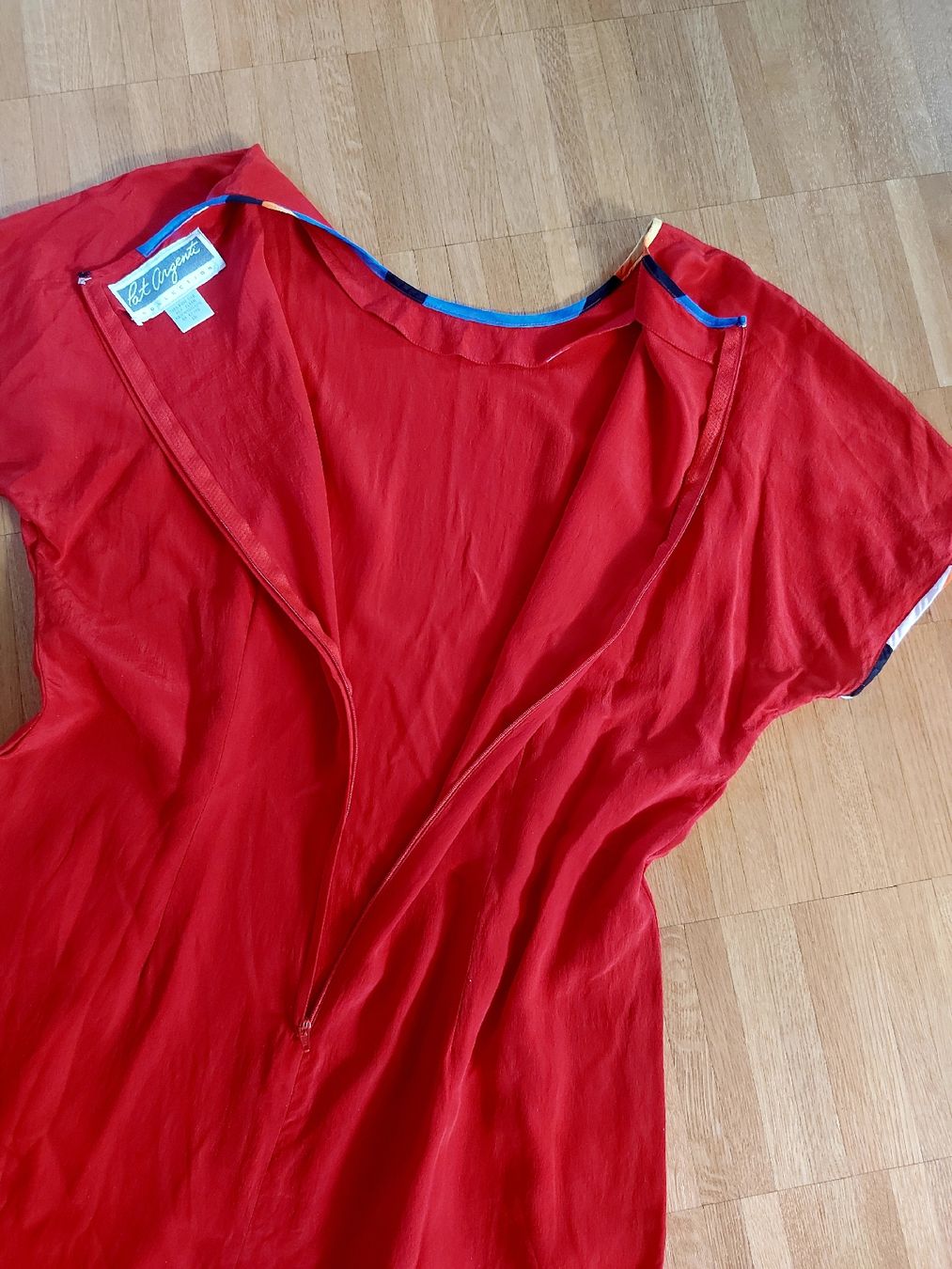 Vestiti: Robe vintage 100% soie - Taille M/L – Usato da Lausanne venduto da Super-cerise 4