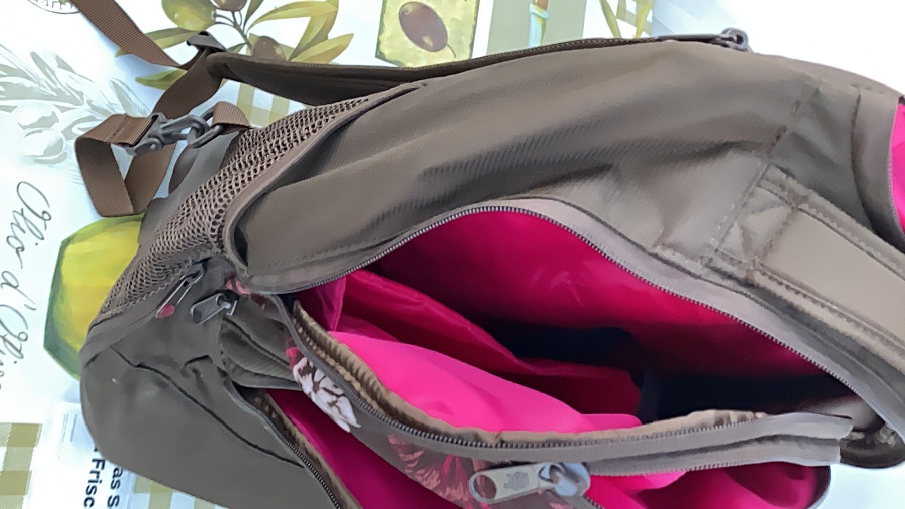 Zaini: Dakine Reise-, Notebook-, Schulrucksack mit Rollen – Usato da Gerlafingen venduto da Skidmore 6