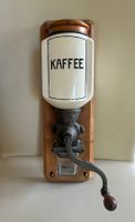 Antike Wand-Kaffeemühle