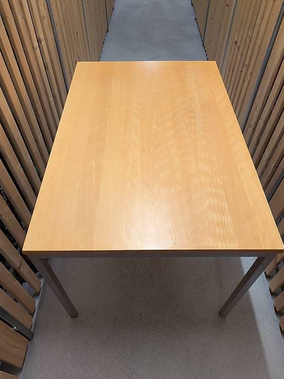 Schreibtische: Schreibtisch 120x80 cm gratis – Gebraucht aus Luzern von eli_8sz8