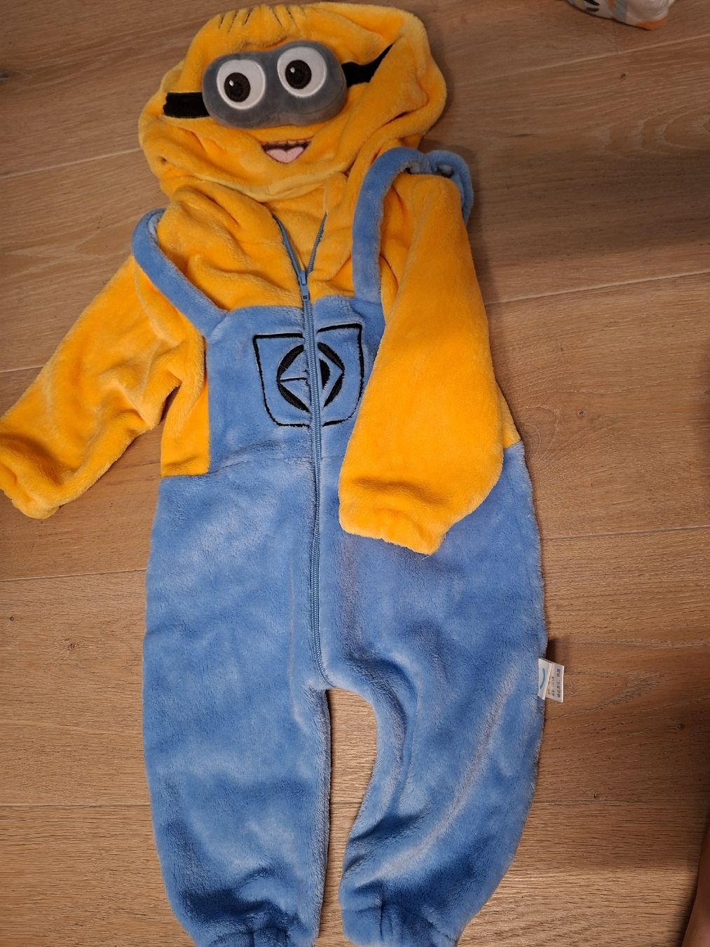 Costumi: Fasnachtskostüm Minion 1-2.5 jährig – Usato da Obfelden venduto da xcorinax