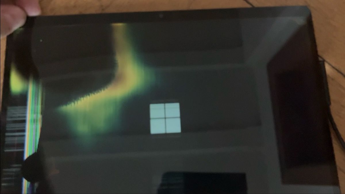 Microsoft Tablet PC: Microsoft Surface Pro 9 mit defekt – Defekt aus Wangen an der Aare von 1970speedster 3