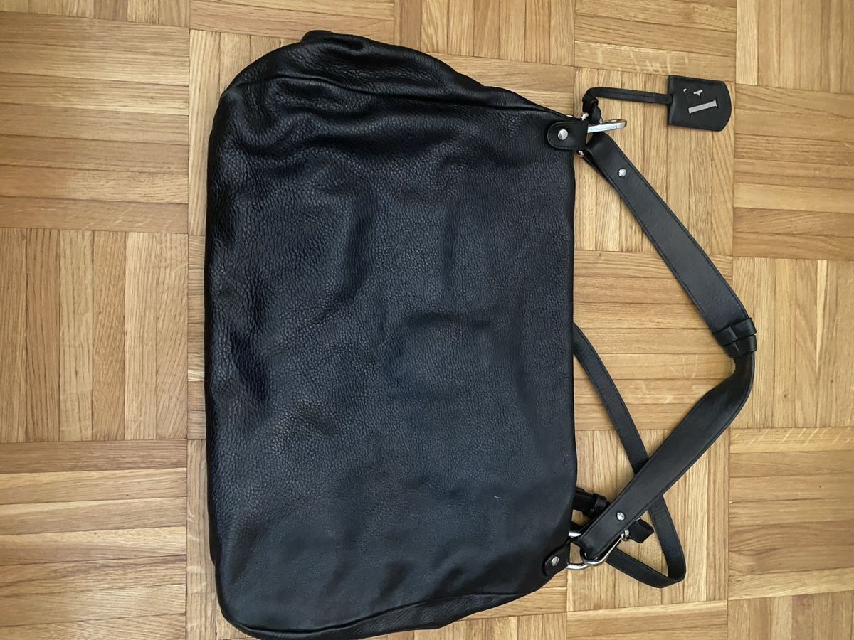 Furla Borse da donna: Sac à main en cuir noir Furla – Usato da Onex venduto da AlisonH 1