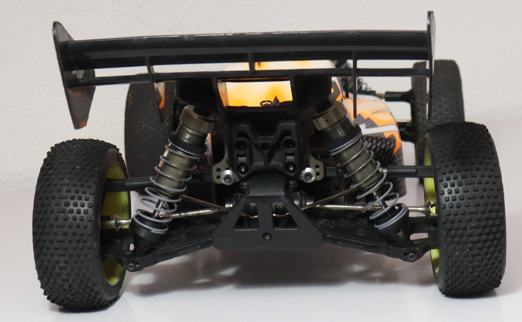 RC Kits de montage: Hobao Hyper E9 4S Buggy Brushless 1:8 – D'occasion à Frick par volvo850driver 3