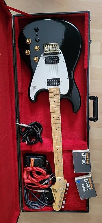 Strumenti musicali: Roland GR700 mit Gitarre – Usato da Bellach venduto da Kebjeer 2