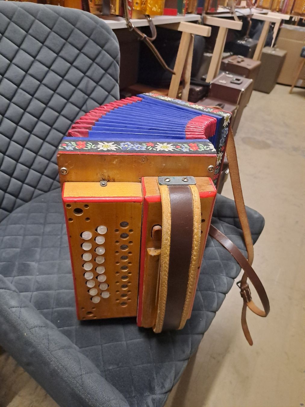 Instruments de musique: schwyzerorgeli ton B – D'occasion à Villeneuve par BibiVintage 5