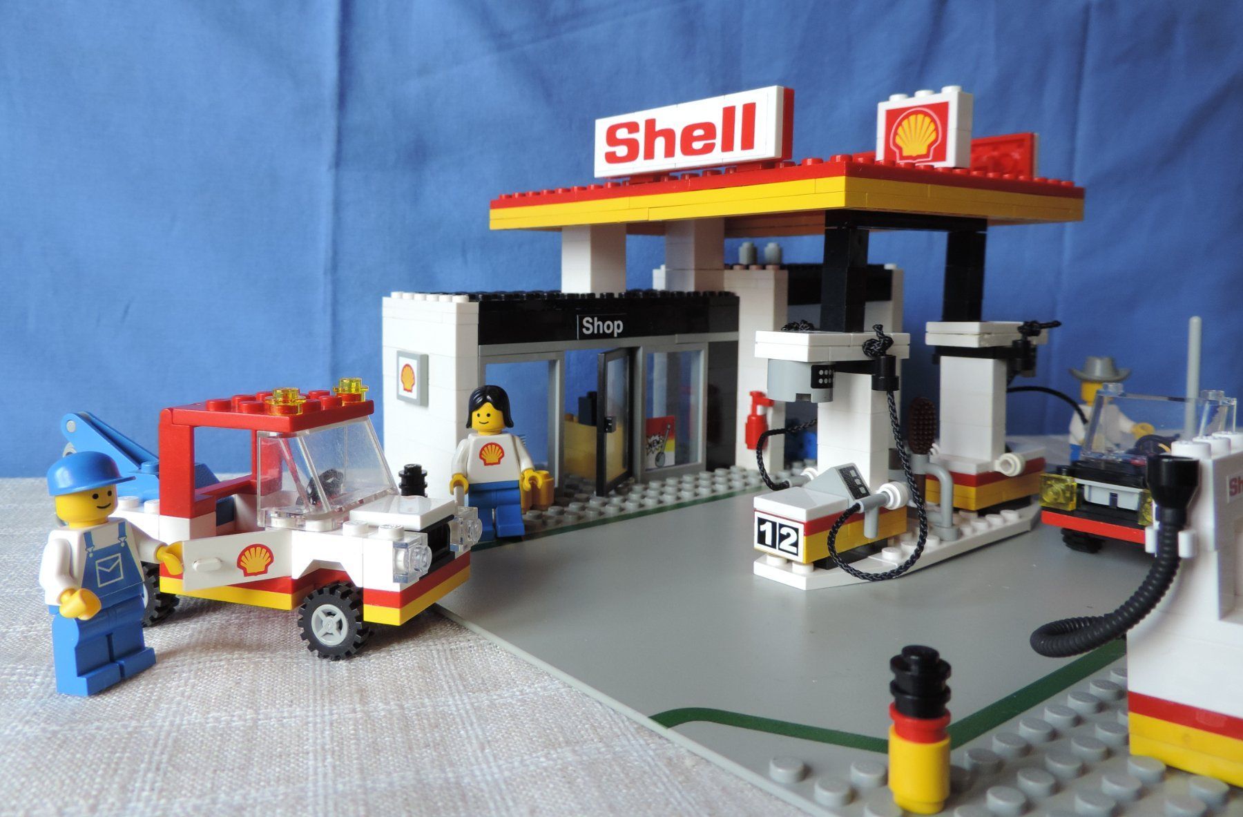 Lego Jouets: Shell Tankstelle, Set 6378 + Cabrio Set 6627 – D'occasion à Burgdorf par ursla50 1