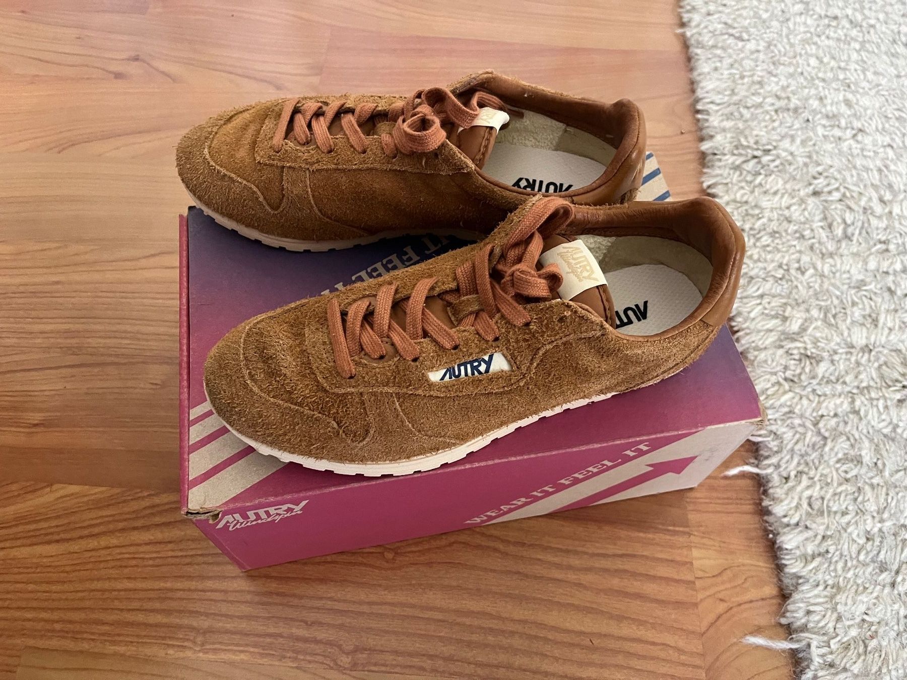 Autry Damenschuhe: Autry  Sneaker Windspin Gr. 40 – Gebraucht aus Utzenstorf von Ismaele