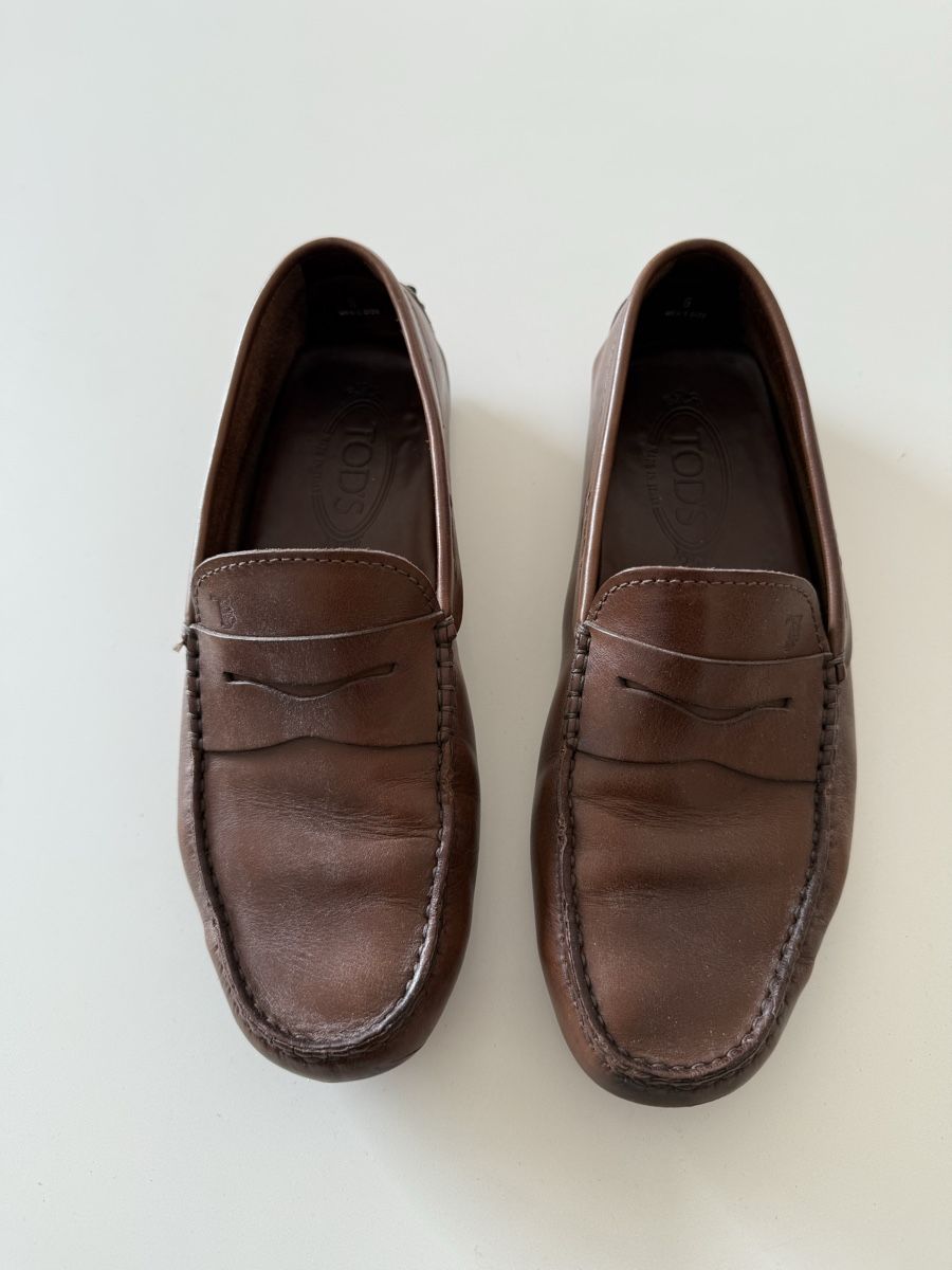 Tod'S Chaussures hommes: Tod’s brown leather mocassin 39,5 – D'occasion à Châtelaine par Veradat