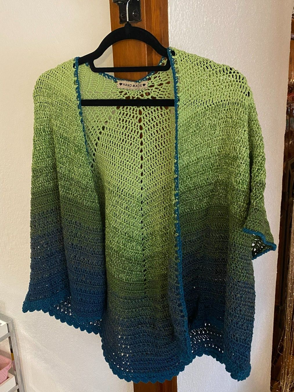 Giacche: STRICKJACKE GRÜN,EINZELSTÜCK,HANDGEMACHT – Nuovo e nell'imballaggio originale da Meienried venduto da ManuelaBoutique 4