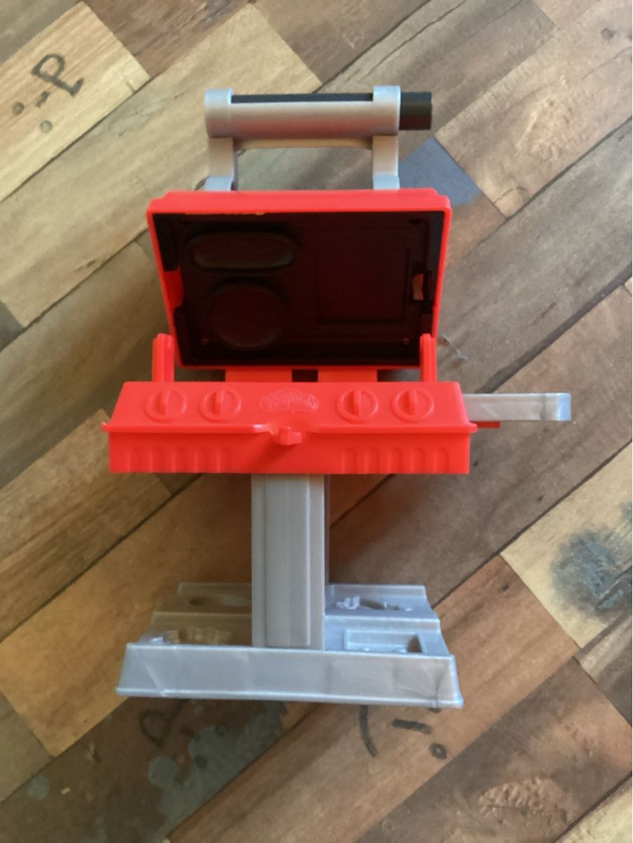 Play-Doh Giocattoli: Play-Doh Grill Knet Set  – Usato da Kölliken venduto da Rwolfer 3