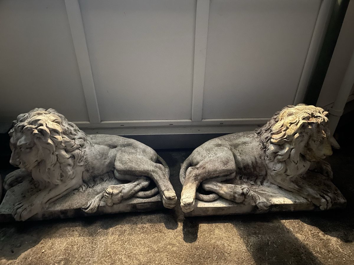 Tutte le decorazioni: Große liegende Löwenstatue aus Stein – Usato da Oberkulm venduto da mgergely3