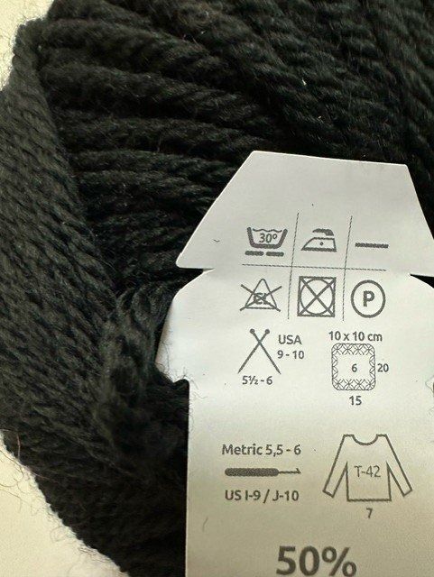 Lana: 2 X WOLLE SUPER MERINO JE 100GR. – Nuovo (secondo la descrizione) da Ostermundigen venduto da wini63 2