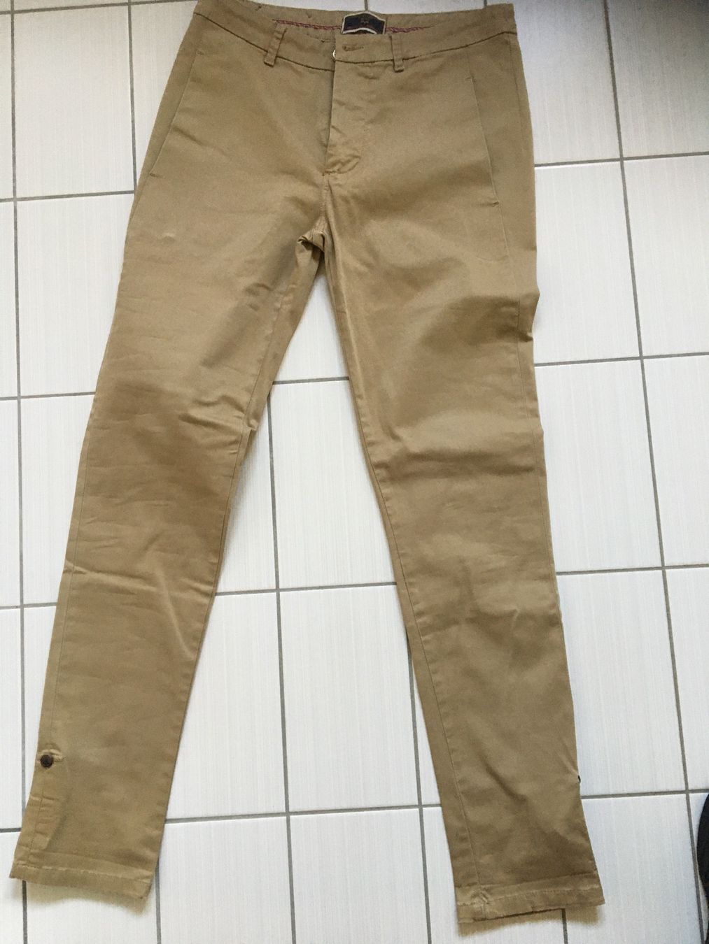 Zara Pantaloni: Hose Zara 40 – Usato da Arth venduto da Vrecam51