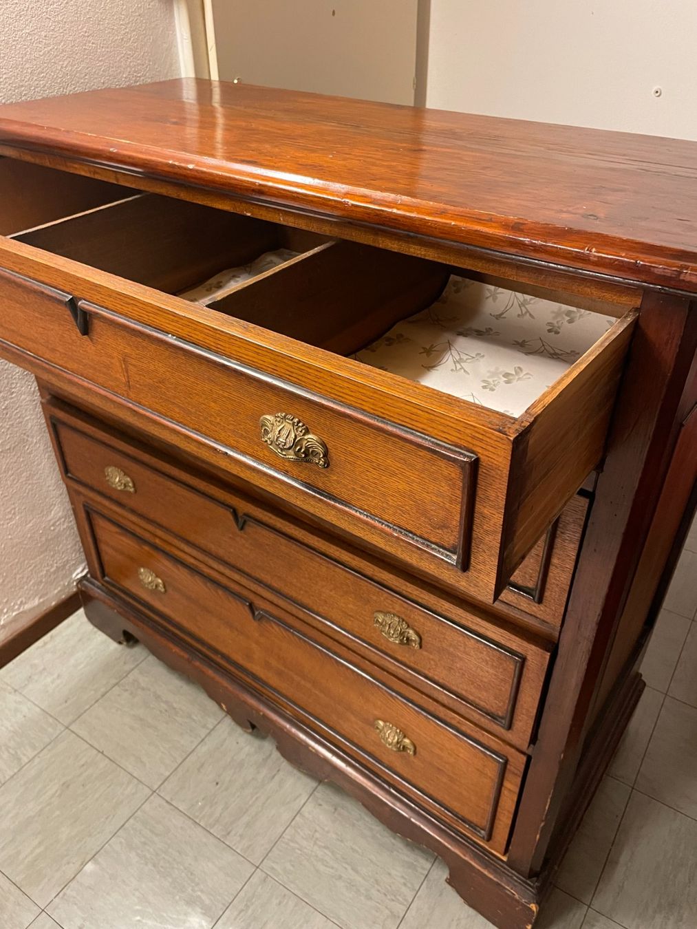 Cassettiere: ancien commode en bois massif – Usato da Corsier-sur-Vevey venduto da jke224 1