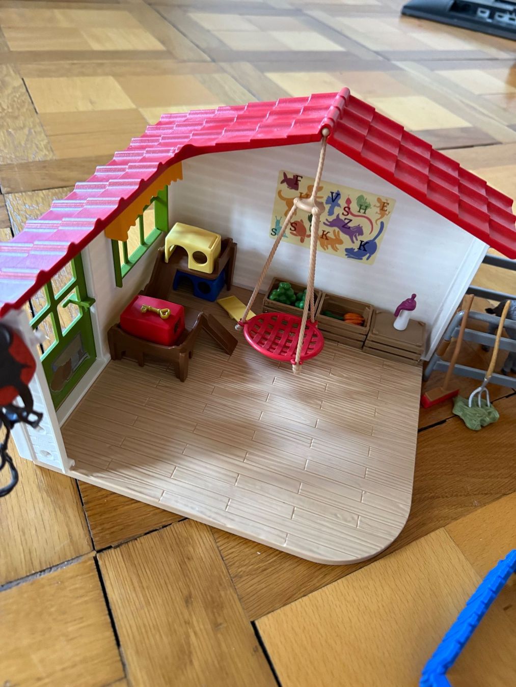 Schleich Spielzeuge: Schleich Tierhotel – Gebraucht aus ZÜRICH von Soraone1 1
