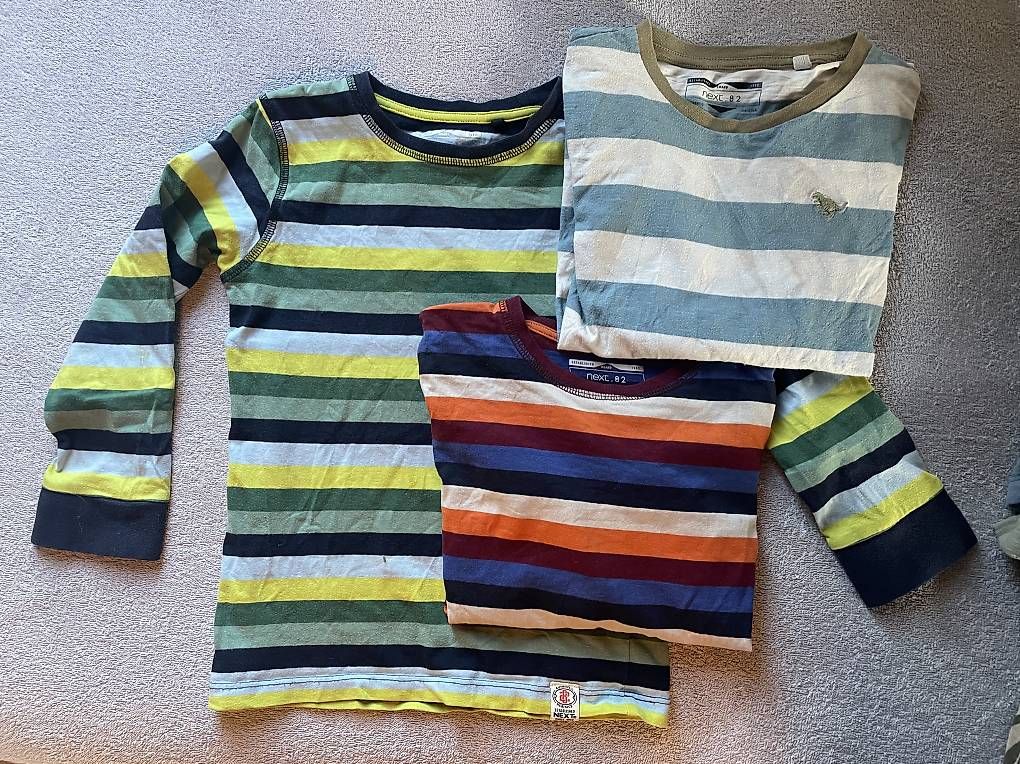 Hemden, T-Shirts & Polos: 3 Shirts Next 116 Versand OK – Gebraucht aus Jona von tukan80