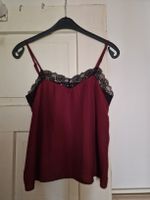 Bordeauxrotes Sommer Top mit Spitze, Grösse 36 wie neu.
