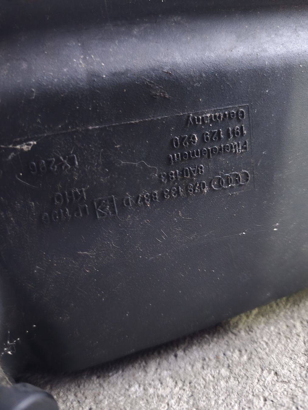 Audi Toutes les pièces auto: Audi 80 B4 Luftfilterkasten komplett  – D'occasion à Rebstein par andi322 2