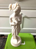 Aphrodite Skulptur  Statue   Alabaster weißer Sockel EDEL!