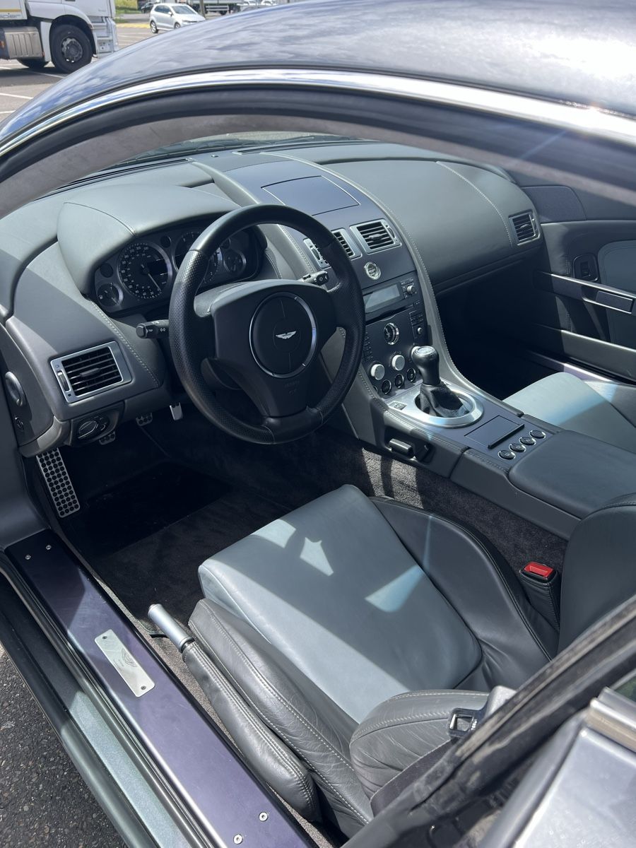 Aston Martin Automobili: Aston Martin V8 Vantage, Handschalter – Usato da Lüchingen venduto da HAASS4 6