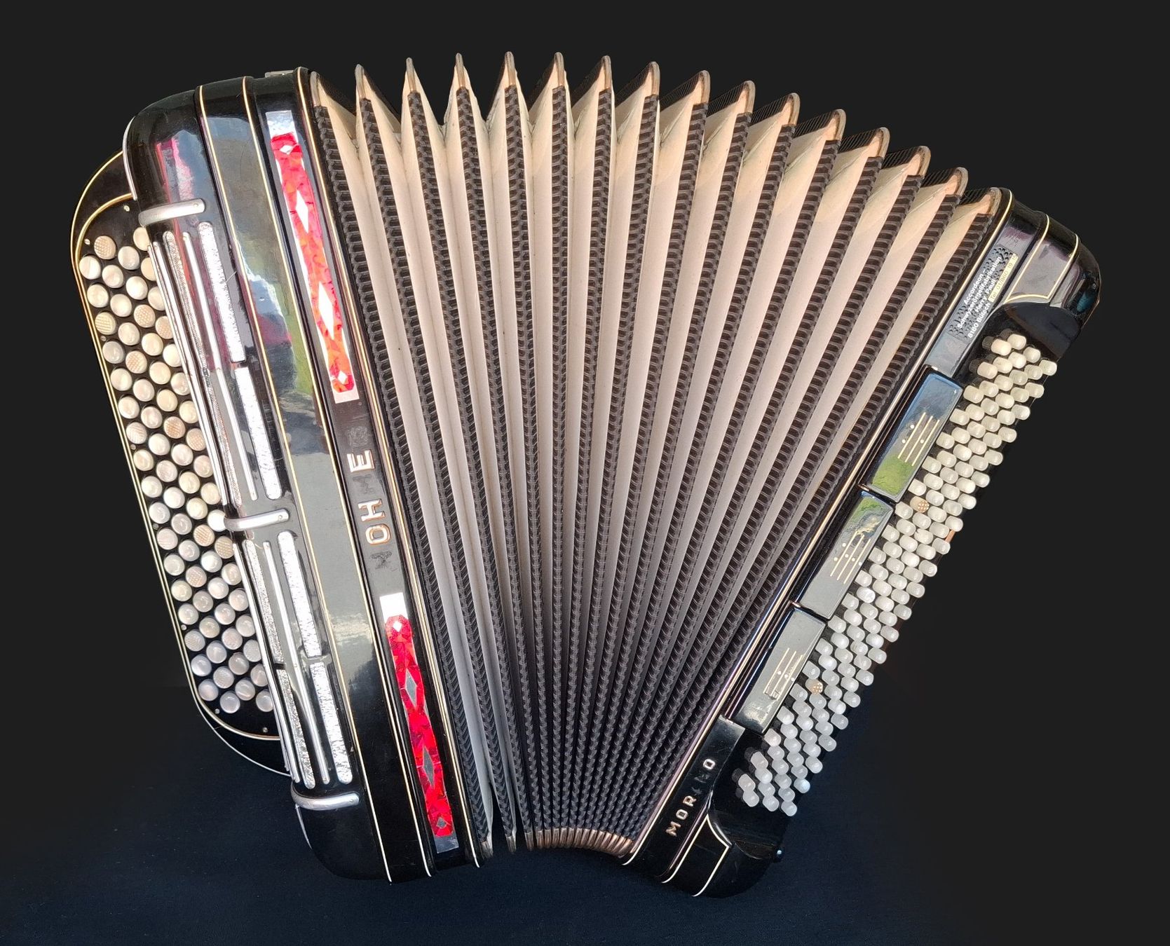 Hohner Musikinstrumente: HOHNER Morino chromatique 2/4 – Gebraucht aus Monthey von BOX50