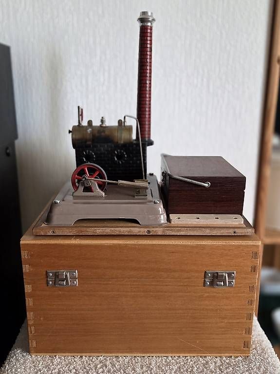 Modellbausätze & Standmodelle: Machine à vapeur – Gebraucht aus Lausanne von Filip_