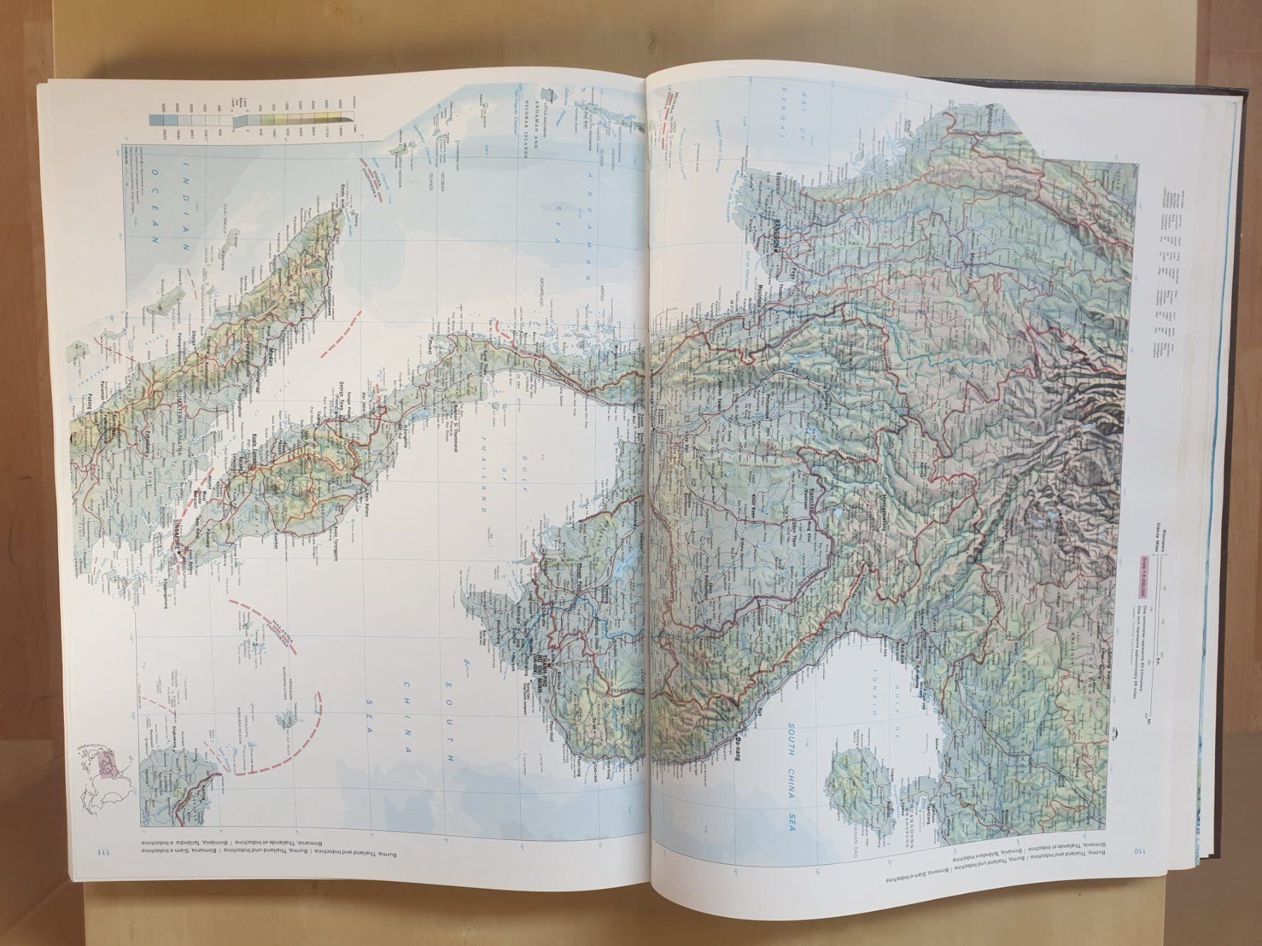 Libri: Britannica Atlas.  Massige Ausgabe in grossem Format – Usato da Schaanwald venduto da sch_8wqv