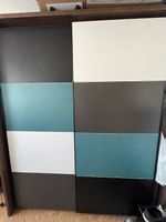 Kleiderschrank 