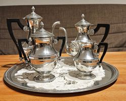Tee- Kaffeeservice aus Zinn - Service à thé et café en étain