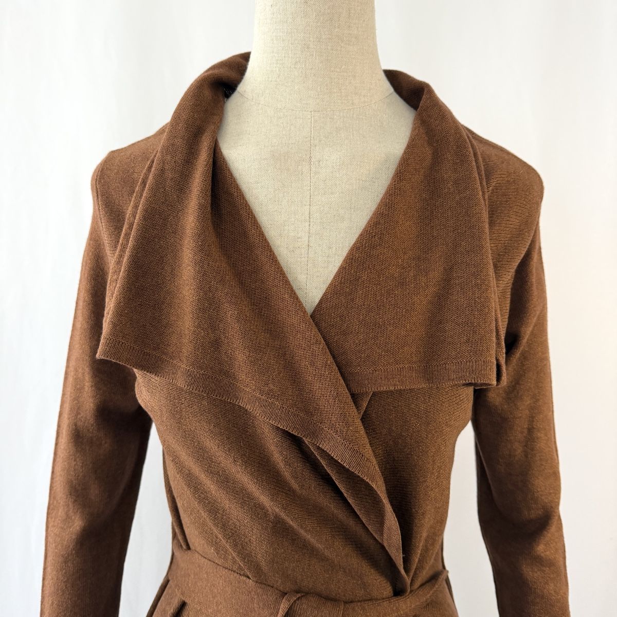FTC Maglioni & Felpe: FTC Cashmere & Lyocell Cardigan – Nuovo (secondo la descrizione) da Emmen venduto da Colette-Juliette 1