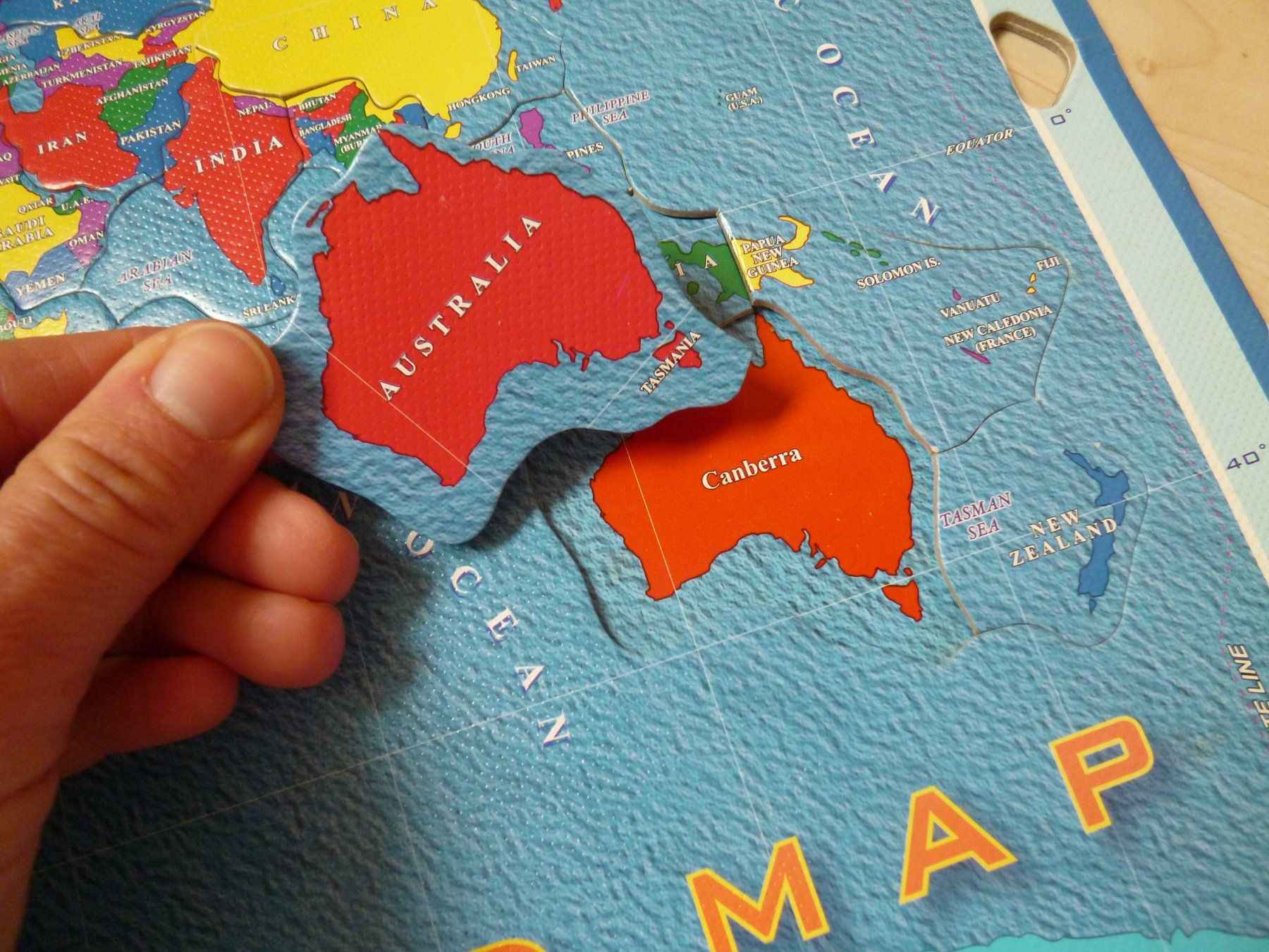 Puzzle: WORLD MAP Puzzle  "vintage"  36 Teilig Karton – Usato da Dättlikon venduto da Mamakuga 7