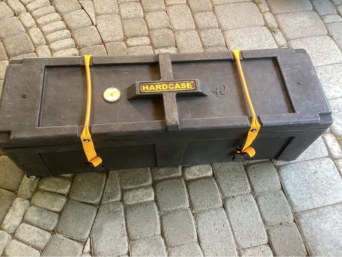 Valises de voyage: Hardcase Hardware-Koffer mit 2 Griffen und 2 Rollen • Drums – D'occasion à Seon par LivEst 1