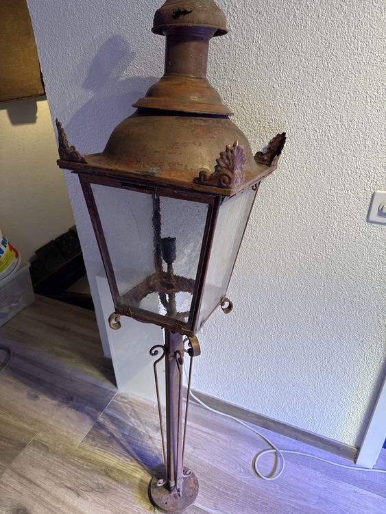Lampe Ancienne Sur Pied