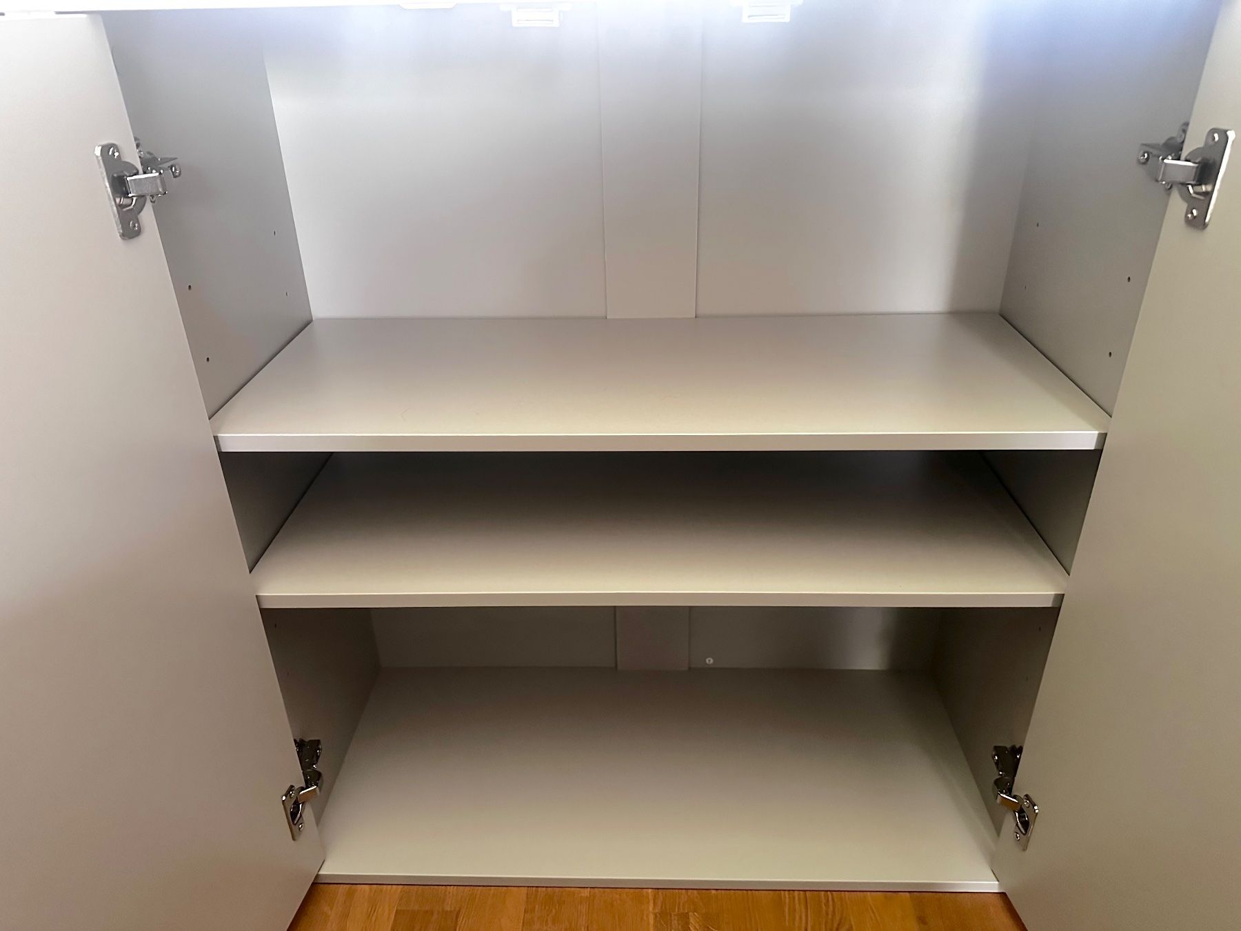Cassettiere: Kommode / Highboard – Usato da Haldenstein venduto da enie123 4