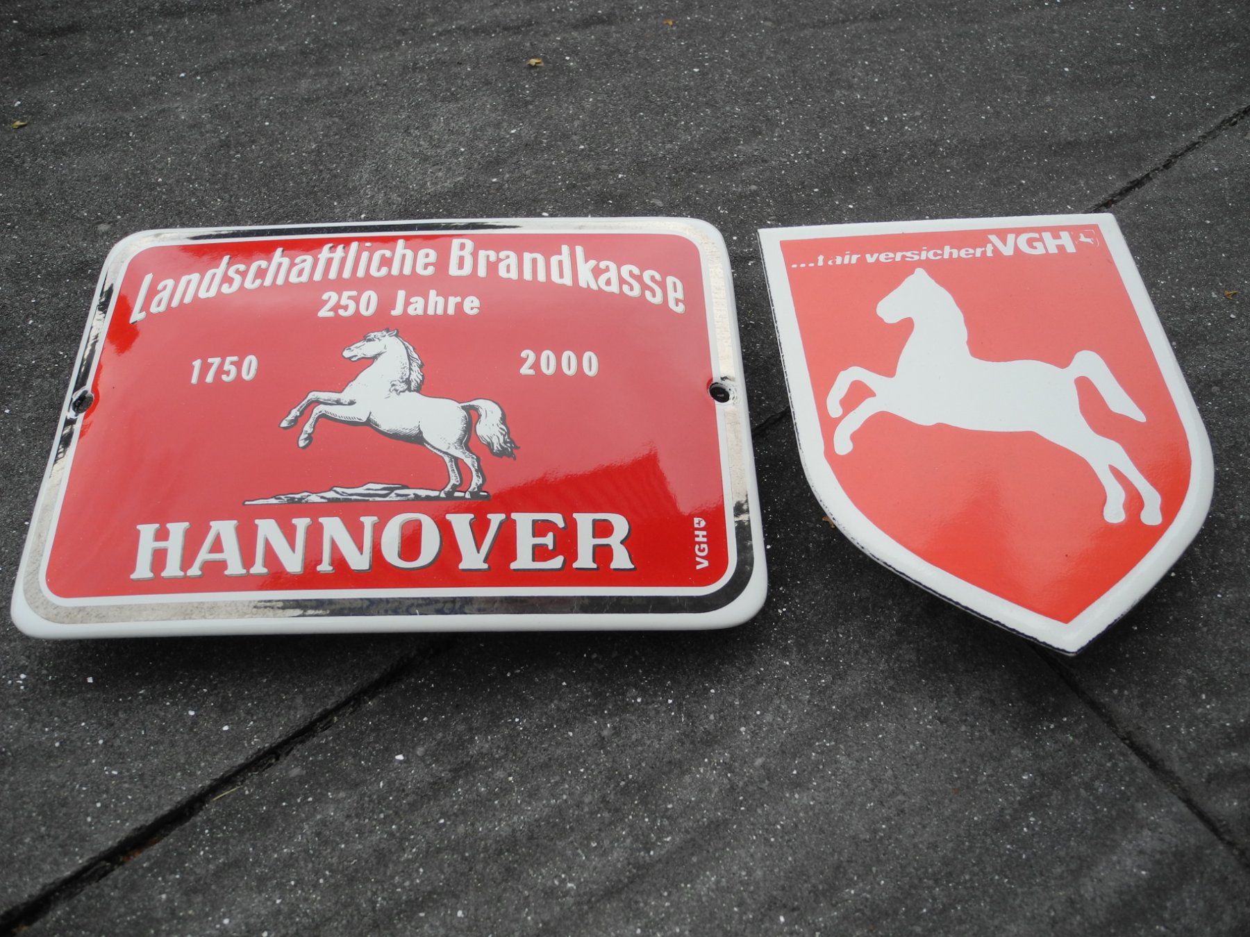 Schilder: 2 VERSICHERUNGS-EMAILSCHILDER – Gebraucht aus Reinach AG von Huckleberrysix 6