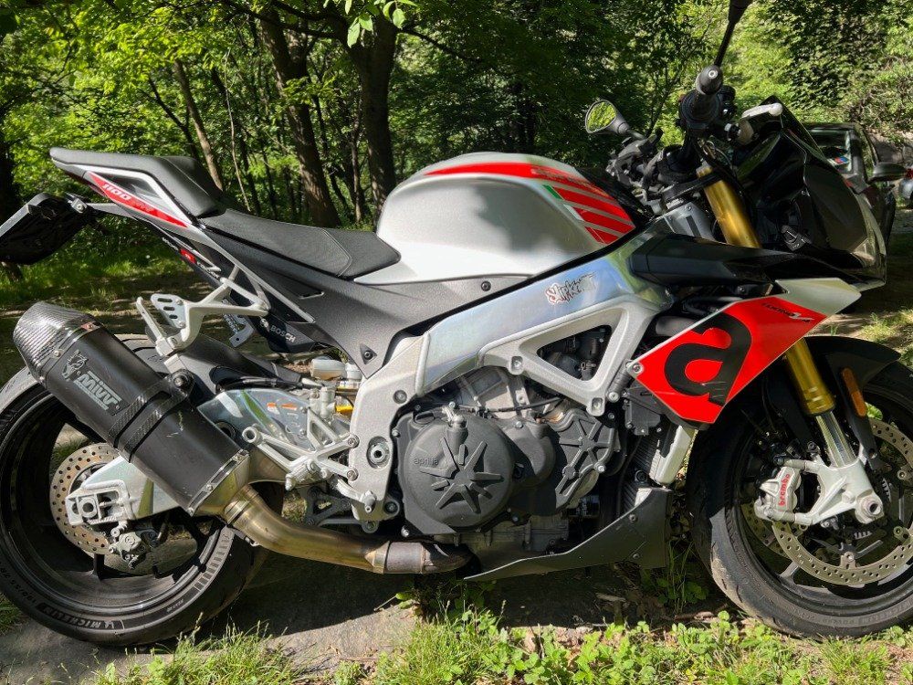 Aprilia Strasse: APRILIA Tuono V4 1100RR – Gebraucht aus Giornico von ema_vm7d 1