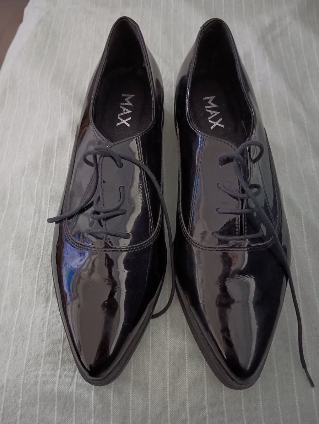 Chaussures femmes: Lackschuhe Damen Gr. 40 Max – Neuf (Voir description) à Schöfflisdorf par kin_2dp9 1
