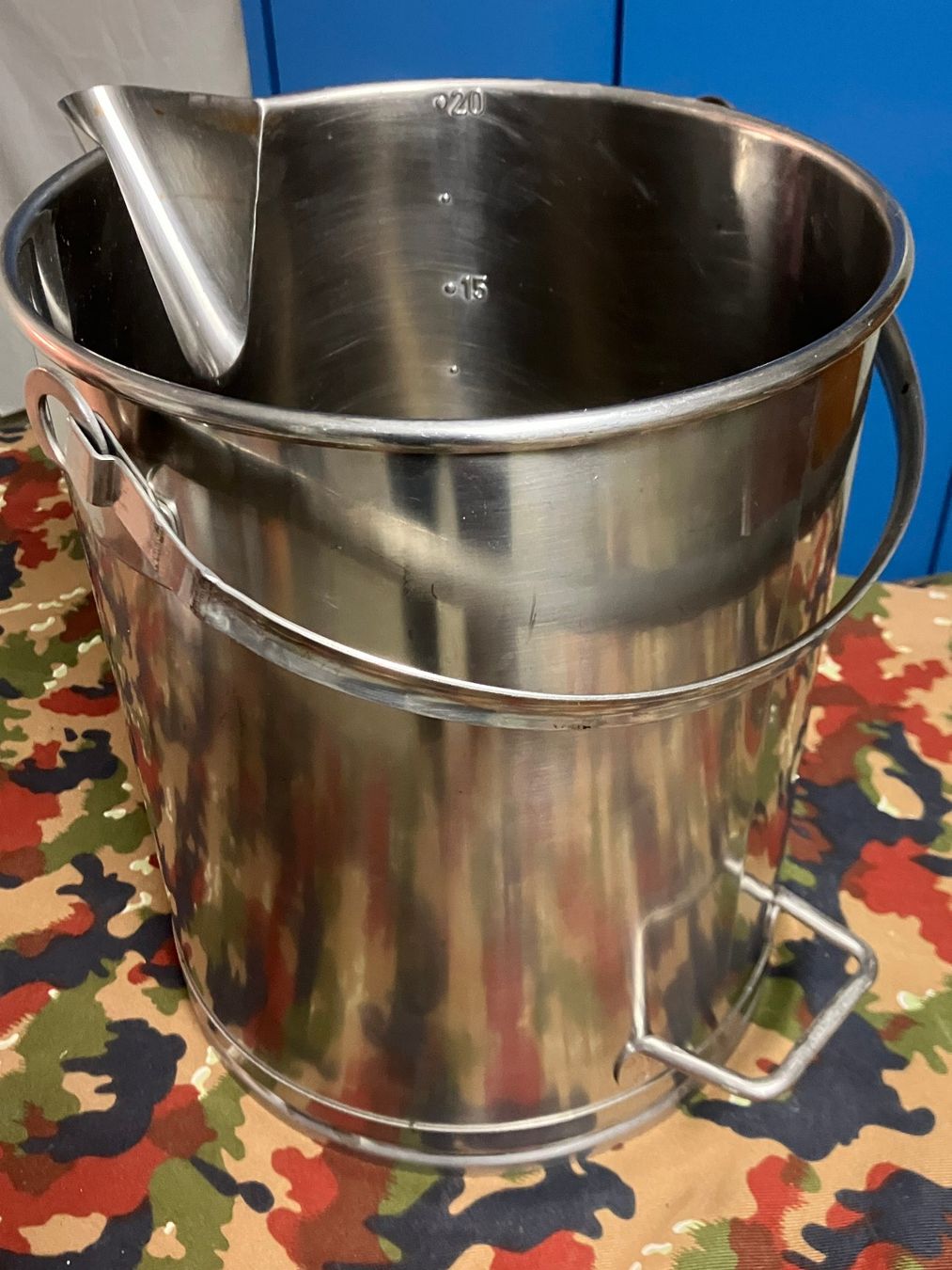 Set di piatti: Küchen Set 6 Stk, CH Armee – Usato da Riedholz venduto da mastercom 3