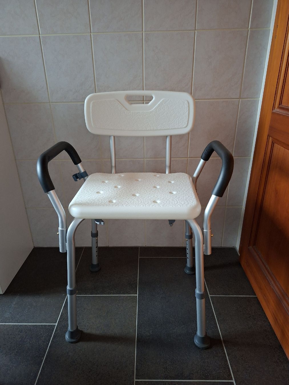 Chaises: chaise de douche – Neuf (Voir description) à Val-d'Illiez par mic_f5b8