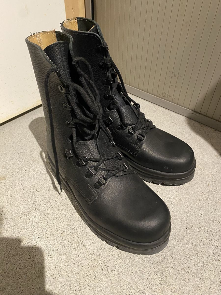 Chaussures hommes: KS 90 Armeestiefel – Neuf (Voir description) à Thierachern par shaun96
