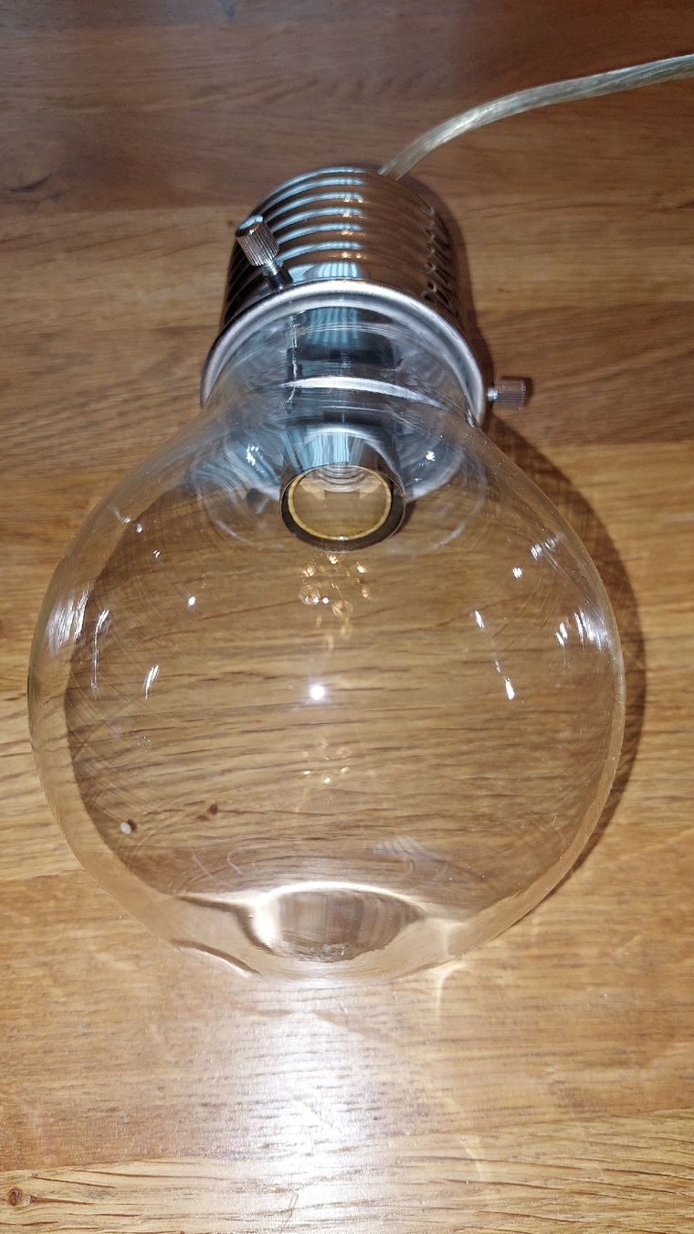 Lampadari & plafoniere: LED Hängelampe Retro Glühbirne Design Chrom – Usato da Gwatt (Thun) venduto da Letzte-Chance-III 1