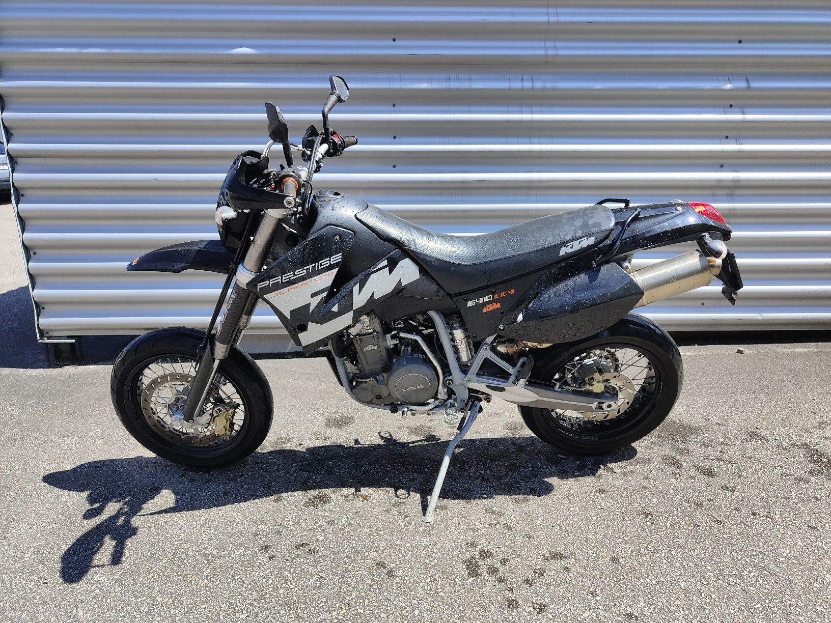 KTM Strada: KTM 640 LC4 Prestige Supermoto – Difettoso da Bürglen UR venduto da Podmladak