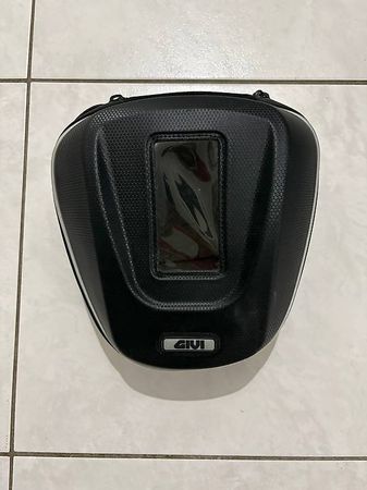 Givi Satteltasche Motorrad Tankdeckel Montage