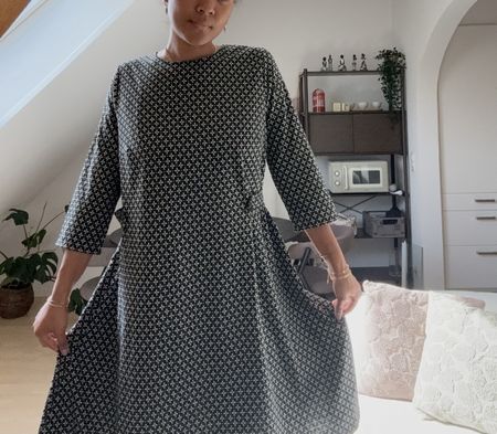 Kleid schwarz-weiss gemustert 3/4 Arm